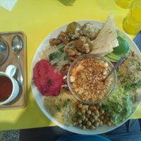 Vegan brunch at Chicago Cafe in Brussels