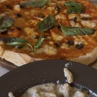 Pizza margarita   at Rad Rabbit in Chiang Mai