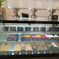 So many vegan sweet treats
As well as a vegan hot chocolate 🤤🤤🤤 at Charlie's Dessert House in Launceston