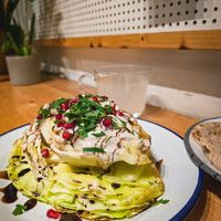Gerösteter Spitzkohl mit Granatapfel at Mashery - Hummus Kitchen in Cologne