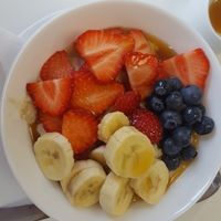 porridge with fruit and maple syrup at 143V in Cork