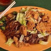 Kuay Teow with more crispy topping at Guan Yin Vegetarian 观音素食 in Central Singapore