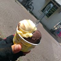Mango and chocolate vegan sorbetti at Gelateria San Remo in Zandvoort