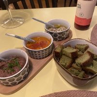 Three kind of dips with rice bread as starter   at Rotas da Ilha Verde in Sao Miguel