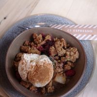 Apple - pear crumble with vegan vanilla ice cream at C1 Espresso in Christchurch