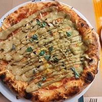 Pistacho pizza 10/10 at Pizzi & Dixie in Madrid