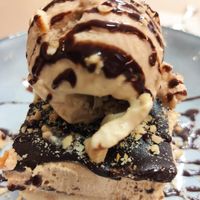 Ferrero cake 10/10 at Pizzi & Dixie in Madrid