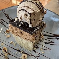 Tarta Ferrero Rocher   at Pizzi & Dixie in Madrid