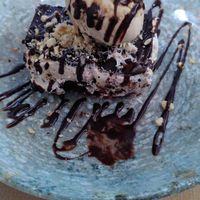 Ferrero Rocher dessert at Pizzi & Dixie in Madrid