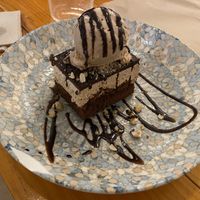 Tarta Ferrero Rocher con helado de avellana   at Pizzi & Dixie in Madrid