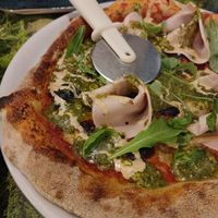  at Pizzi & Dixie in Madrid