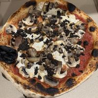 Tartufata  at Pizzi & Dixie in Madrid