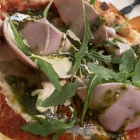 La mejor pizza  at Pizzi & Dixie in Madrid