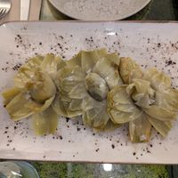 Artichoke flowers at Pizzi & Dixie in Madrid