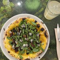 I love the cheeze 💚  at Pizzi & Dixie in Madrid