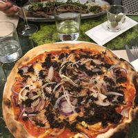 truffle pizza and raviolis  at Pizzi & Dixie in Madrid