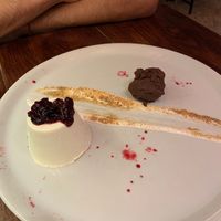 We eat 1 at Pizzi & Dixie in Madrid