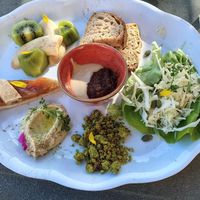 Breakfast 🌈 so much flavour 🌟 at Vegan Agrivilla I Pini in San Gimignano