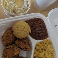 Fried chick'n, Mac and cheeze, baked beans, and the most delicious banana pudding! at Jannah's Soul Food in Lilburn