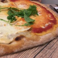 Flat pizza at Birra & Farina in Castelletto Sopra Ticino