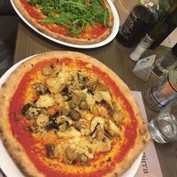 vegan pizza at Birra & Farina in Castelletto Sopra Ticino
