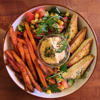 Classic Buddha-tál 😋 at LYR Speciality Coffee and Food in Pecs