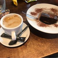 Café con leche de avena (hay soja y avena) con el brownie at Cerveceria Victoria in A Coruna