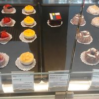 all vegan cakes on this photo at More Pastry in Delft