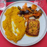 Tofu steak at Restaurant le 104 in Carcassonne