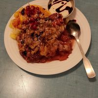Pineapple and strawberry crumble at Jah Jah in Paris