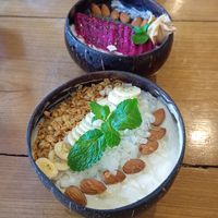 Breakfast bowls at Beach Bowl in Legian