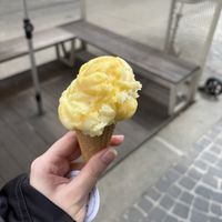 The Diner (€ 3,60 - Billie Collection, Calamansi sorbet with Passionfruit swirls)  at Veganista Ice Cream IV in Vienna