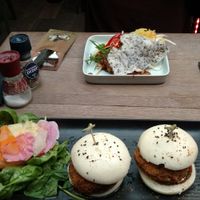 Indonesian vegan sate & crunchy falafel gua bao at De Zwarte Ruiter in The Hague