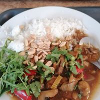 Vegan kung pao at Bistro Rozmaryny in Olomouc