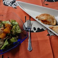 Empanadas e insalata at Soja y Pimenton - Vegan Argentinian BBQ in Lanzarote