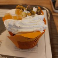 Carrot cupcake at GreenBurger in Liege