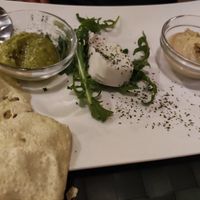 Hummus con stracchino at Nirvana in Florence