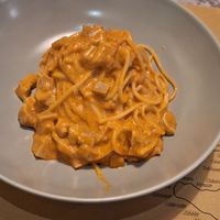 Linguine with Tomato and seitan at Nirvana in Florence
