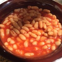 Fagioli all'uccelletto: beans with tomatoes sauce  at Nirvana in Florence