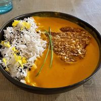Vegan ‚chicken‘ in Curry with rice  at The Kasbar in 