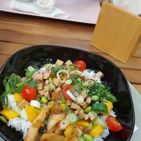 Poké bowl and burger+fries at Natureza in Prague