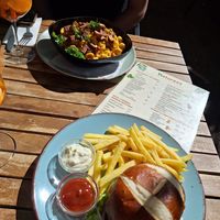 burger and mac n cheese at Natureza in Prague