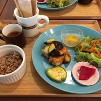 Sweet and sour tempeh set at Thallo in Kobe