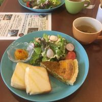Curry quiche with rice flour bread at Thallo in Kobe