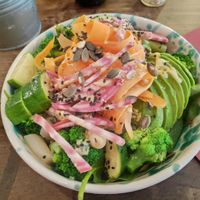 nice raw vegan bowl at La Casa di Nonna in Cannes