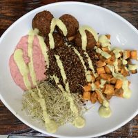 Soul bowl with quinoa, falavel, hummus, sprouts etc. at Mahalo in Panama City