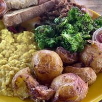 What a great breakfast along the Los Angeles river, tofu, scrambled eggs, potatoes, toast, Tempe, bacon, and mushrooms  at Spoke Bicycle Cafe in Los Angeles
