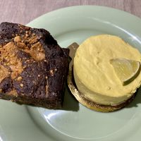 Chocolate brownie with peanut butter & a mango cheesecake  at Green Love in Marseille