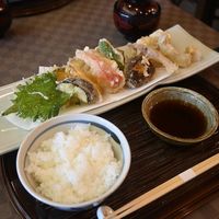 Vegan tempura lunch at Yamaichi Bekkan in Miyajima