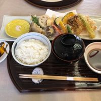 Veggie tempura set. at Yamaichi Bekkan in Miyajima